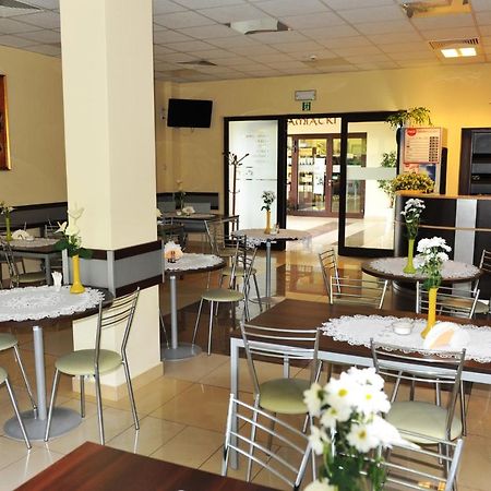Centrum Ostra Brama Im. Jana Pawla II Skarżysko-Kamienna Екстериор снимка